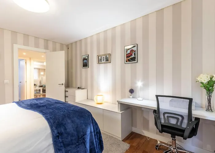 Casco Viejo Junto A Bilborock * Bilbao